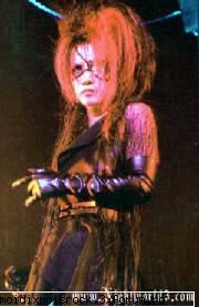 viatza in roz (mai bn zis in negru) =)) - Raluk&Kazuno - Fan Ficuri cu Moi Dix Mois?:))